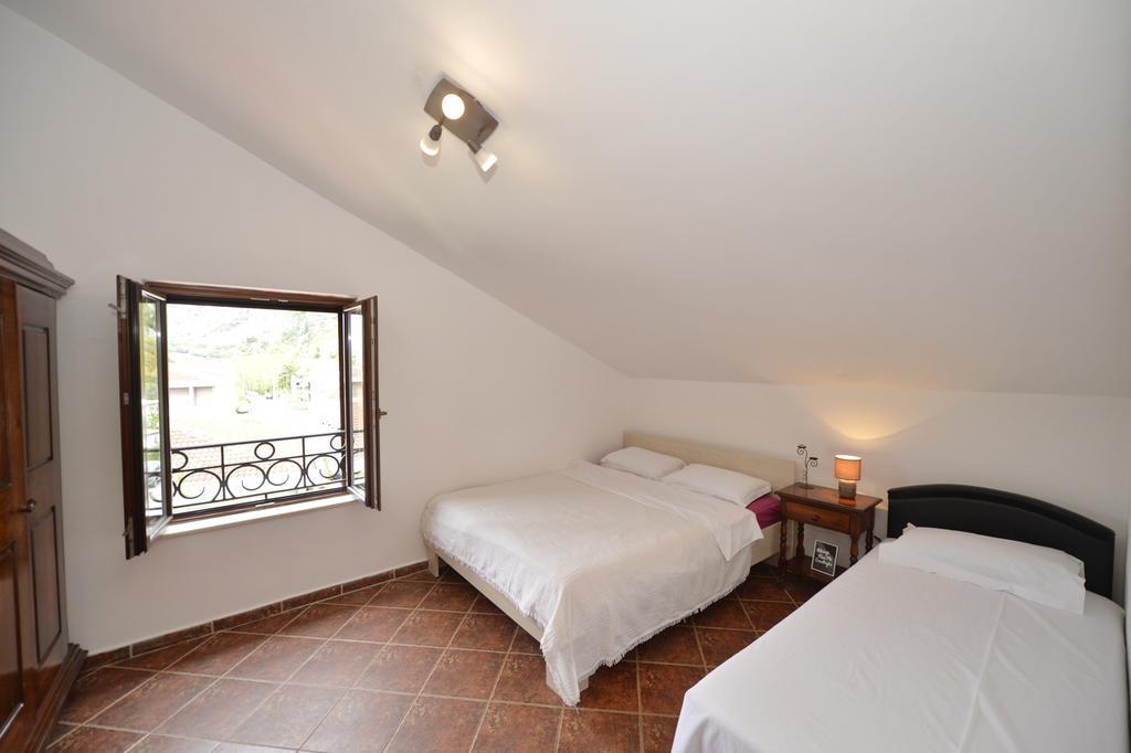 Apartment Atina Котор Экстерьер фото